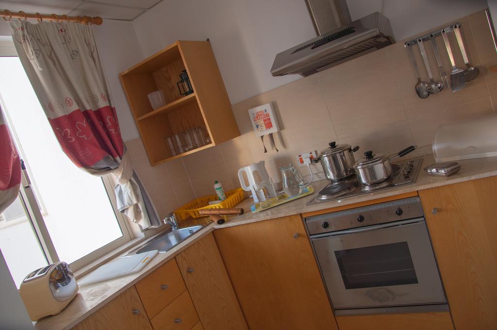 Aparthotel Club Salina Wharf Qawra Zimmer foto
