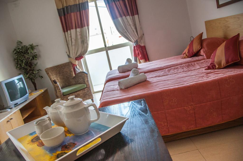 Aparthotel Club Salina Wharf Qawra Zimmer foto
